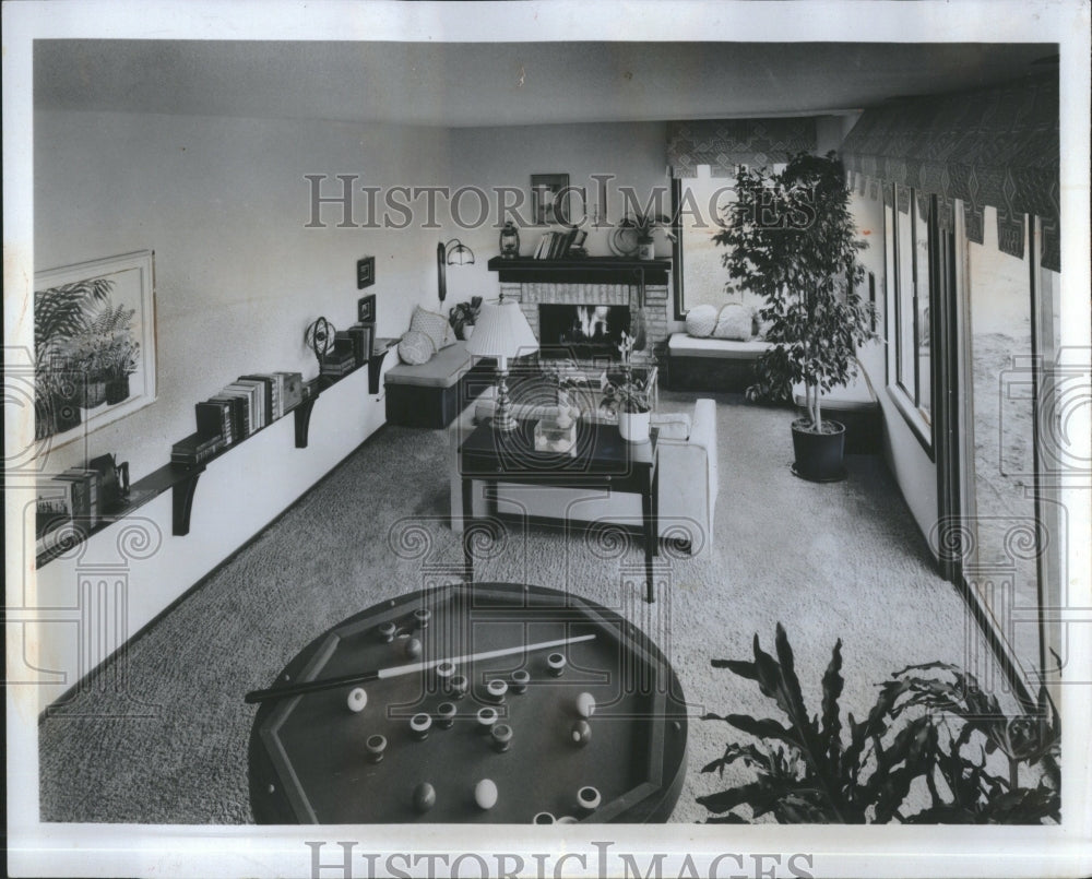1974 Family Room - Historic Images