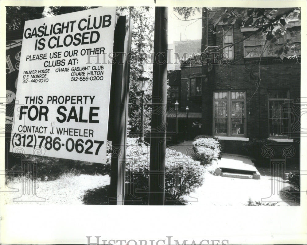 1984 Gaslight Club on Huron Closed - Historic Images