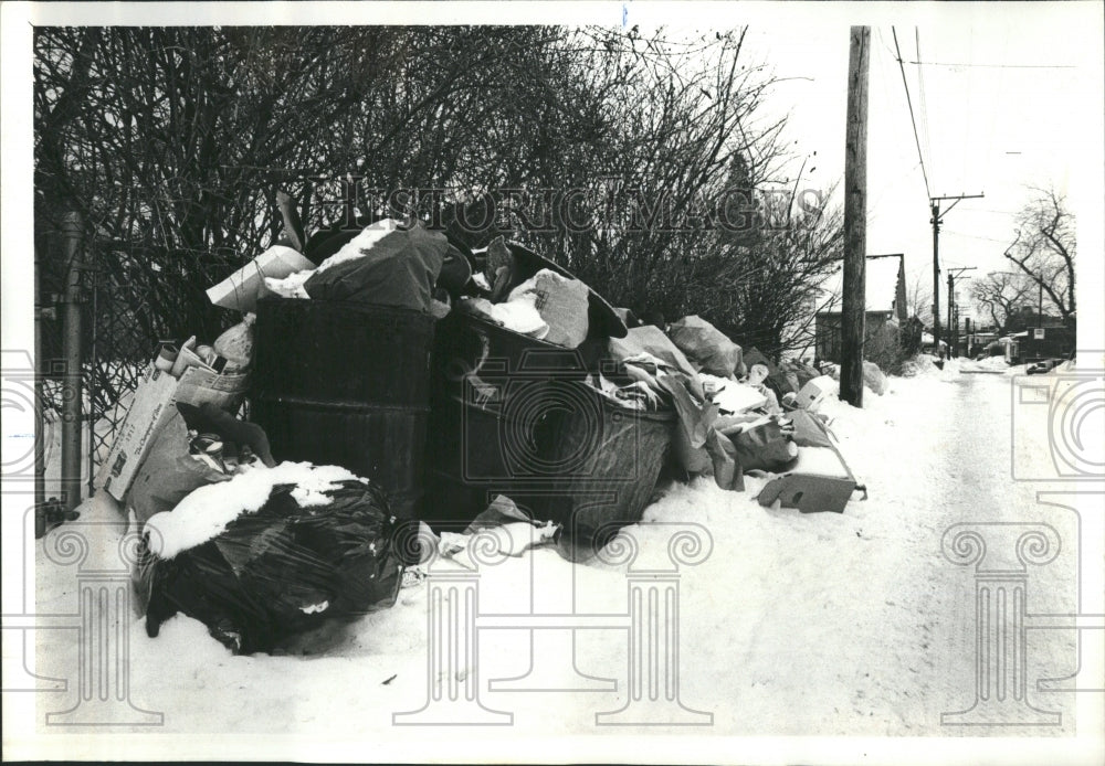 1978 Record Snowfall Leads Garbage Pileup - Historic Images