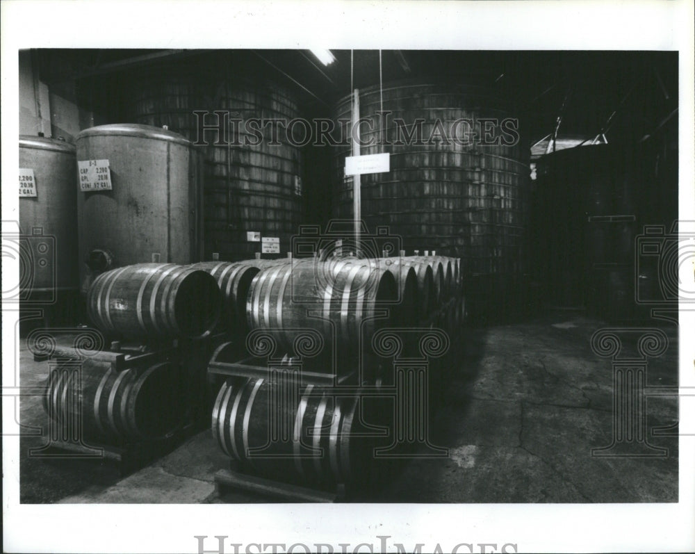 1985 St Julian Winery Paw Paw Michigan - Historic Images