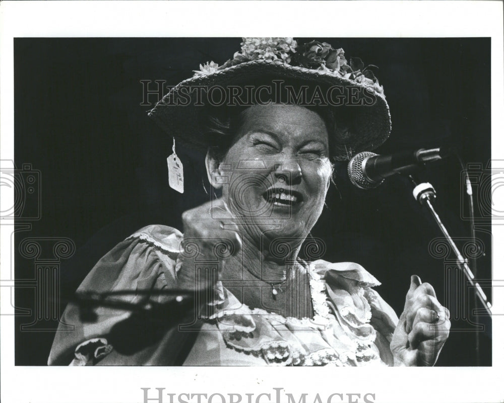 1980 Minnie Pearl Performing Tagged Hat - Historic Images
