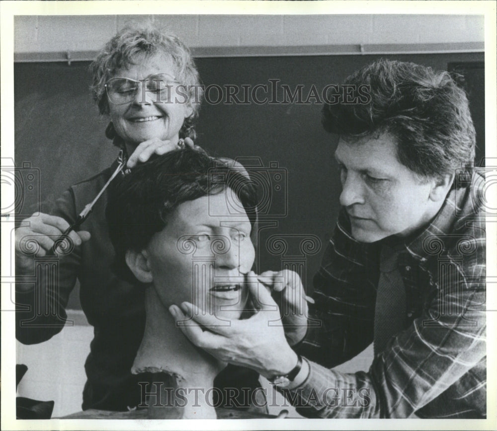 1988 Western Michigan University sculptor John Martell, crime ID - Historic Images