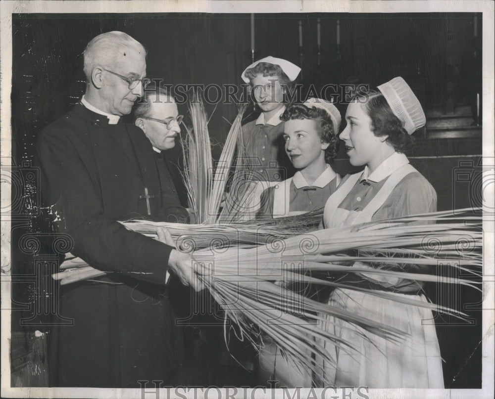 1952 Grace Episcopal Church Palms Patients - Historic Images