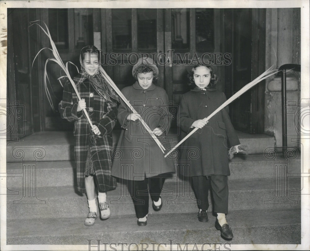 1952 Press Photo Carol, Patty, Gayle leaving church - Historic Images