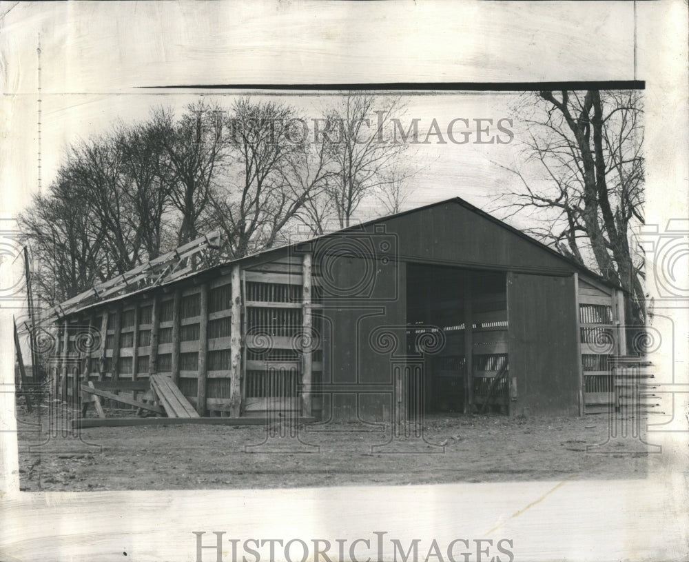 1940 Farmers Corn Cribs Farm - Historic Images