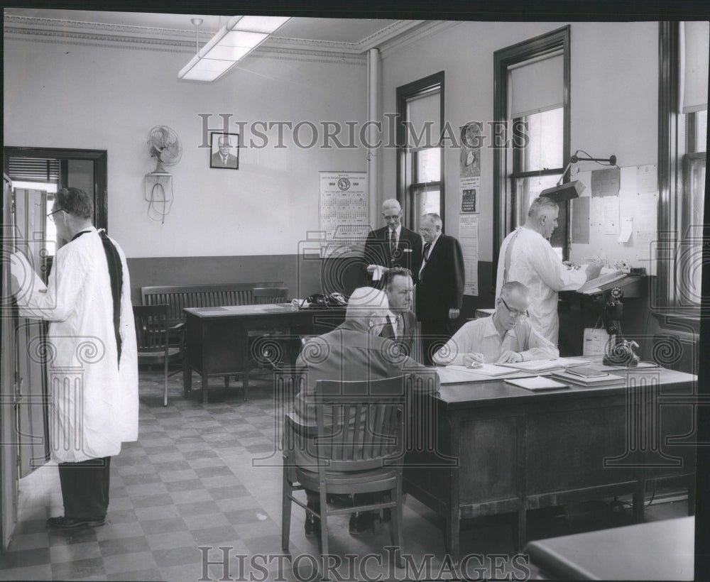 1958 Interior County Morgue Cook County - Historic Images