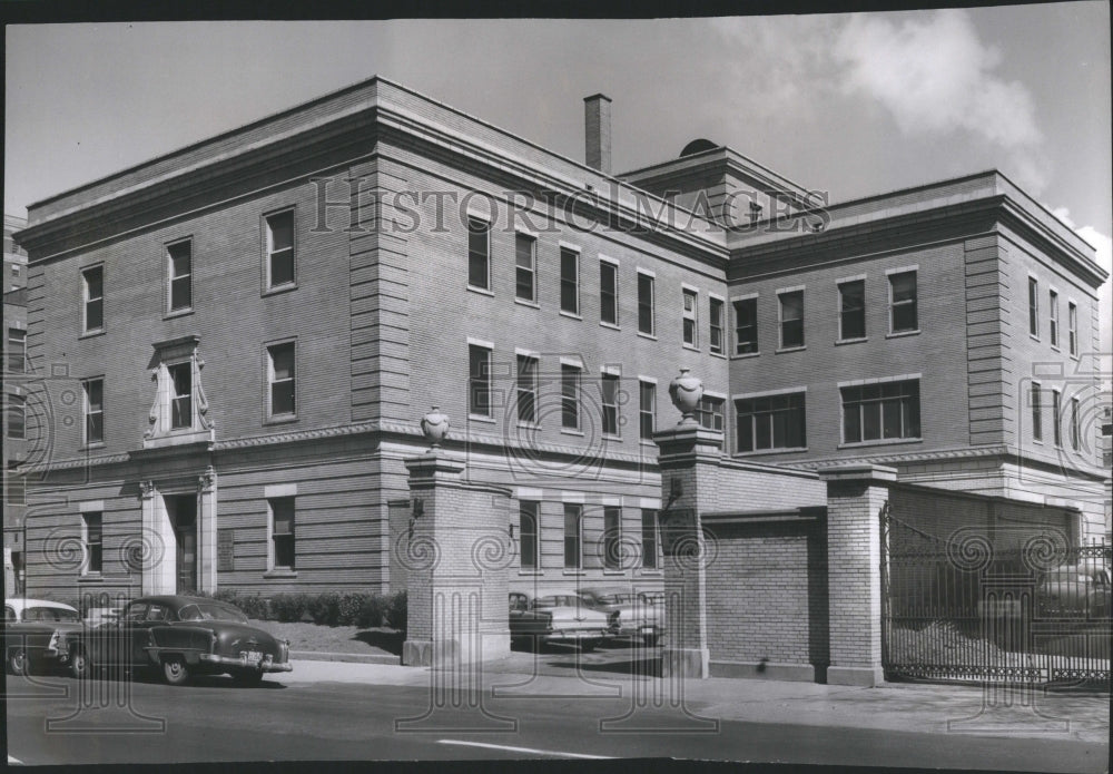 1958 Exterior View of the County Morgue - Historic Images