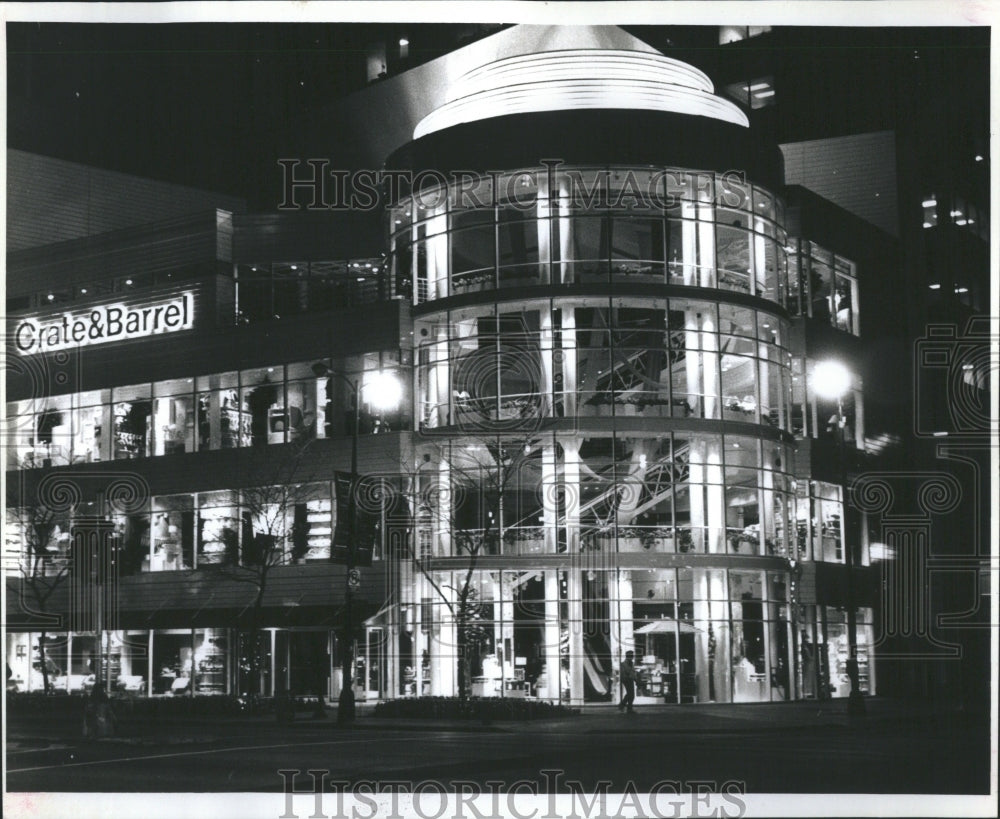 1996 Crate &amp; Barrel Shopping Building - Historic Images