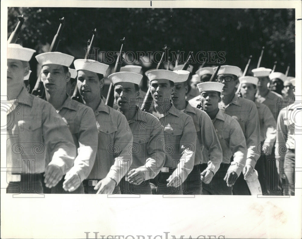 1985 Great Lakes Naval Base Recruits Train - Historic Images