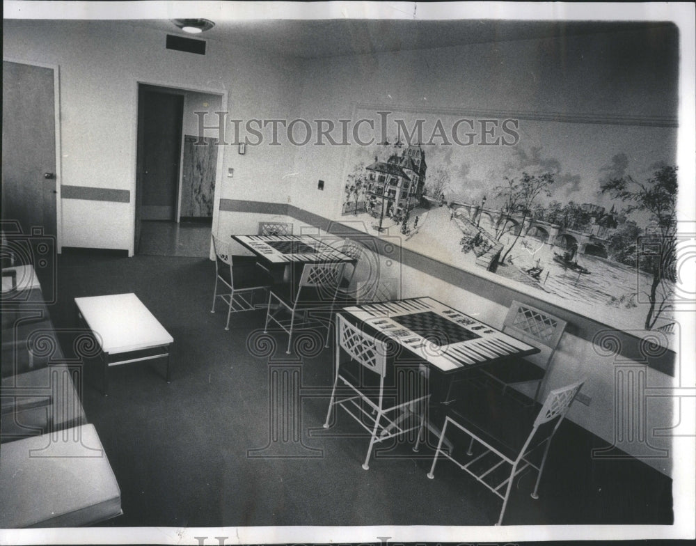 1973 Great Lakes Naval Base Hospital - Historic Images