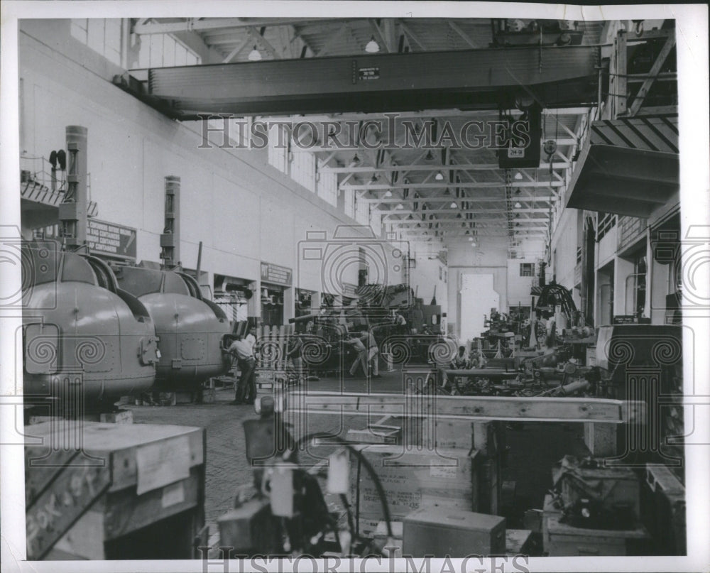 1951 Gun shop, servicing ordance of fleet - Historic Images