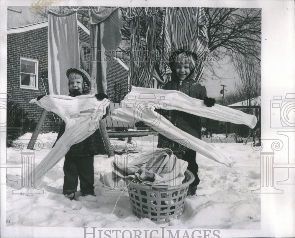1959 Detroit Children Playing In Winter - Historic Images