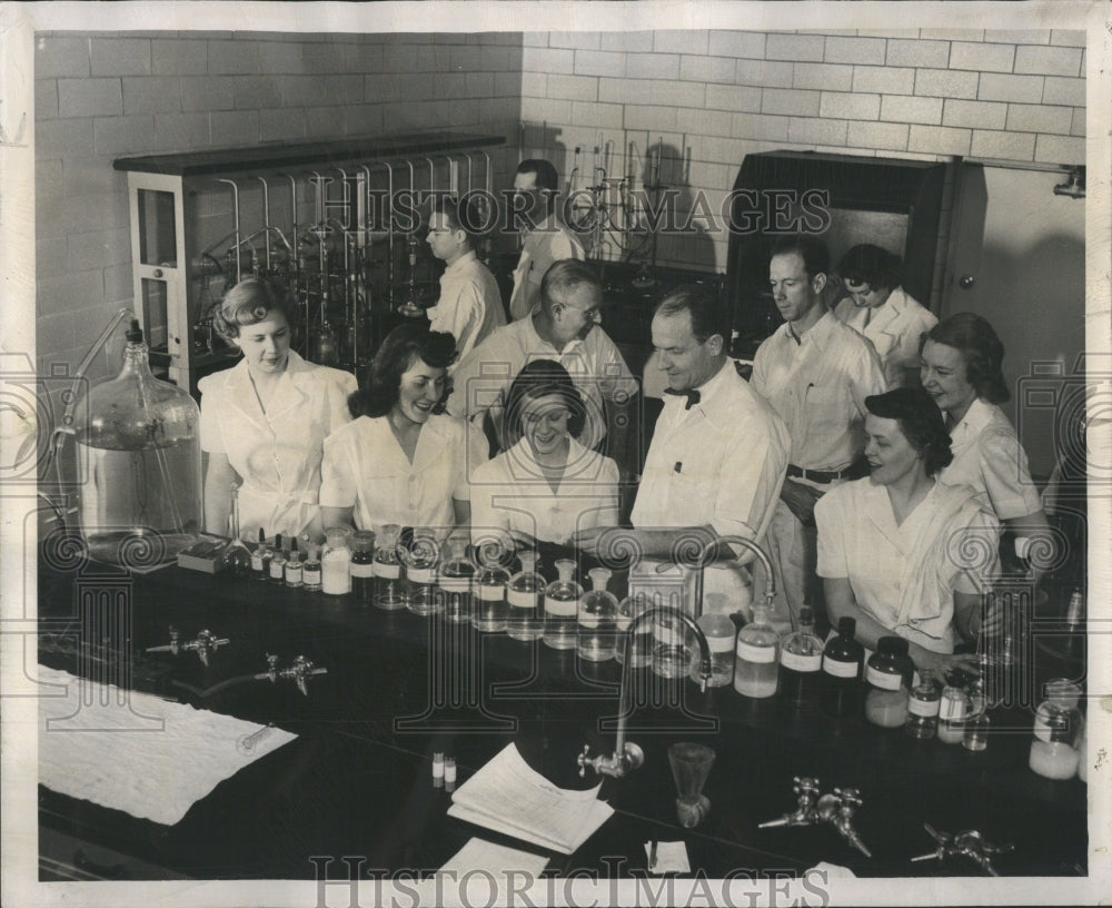 1950 Analetical Lab PH Measurement Rende - Historic Images