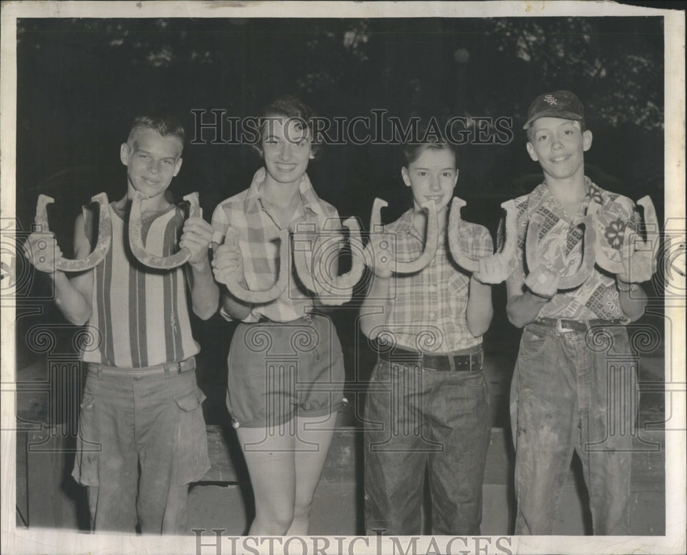 1953 Press Photo Horseshoe Pitch Winners Sun Times - Historic Images