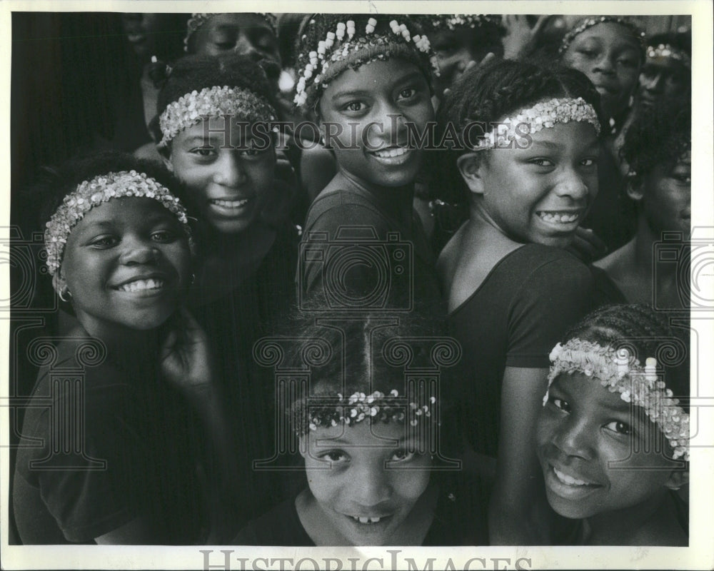 1983 Dancers - Historic Images