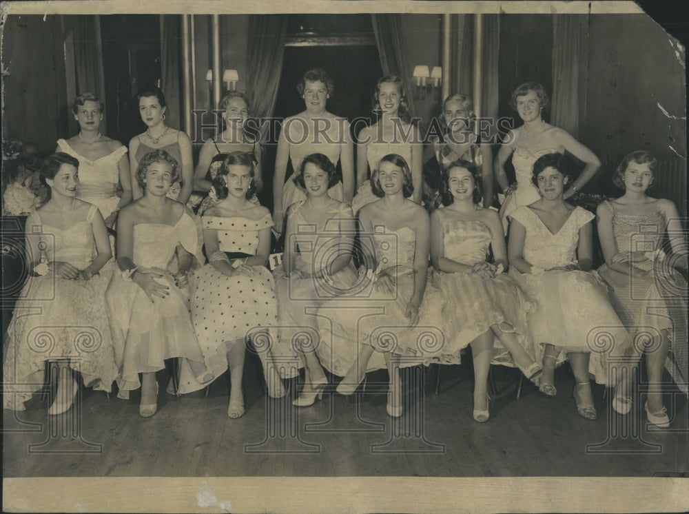 1954 Cotillion Grand Ballroom Debutantes - Historic Images