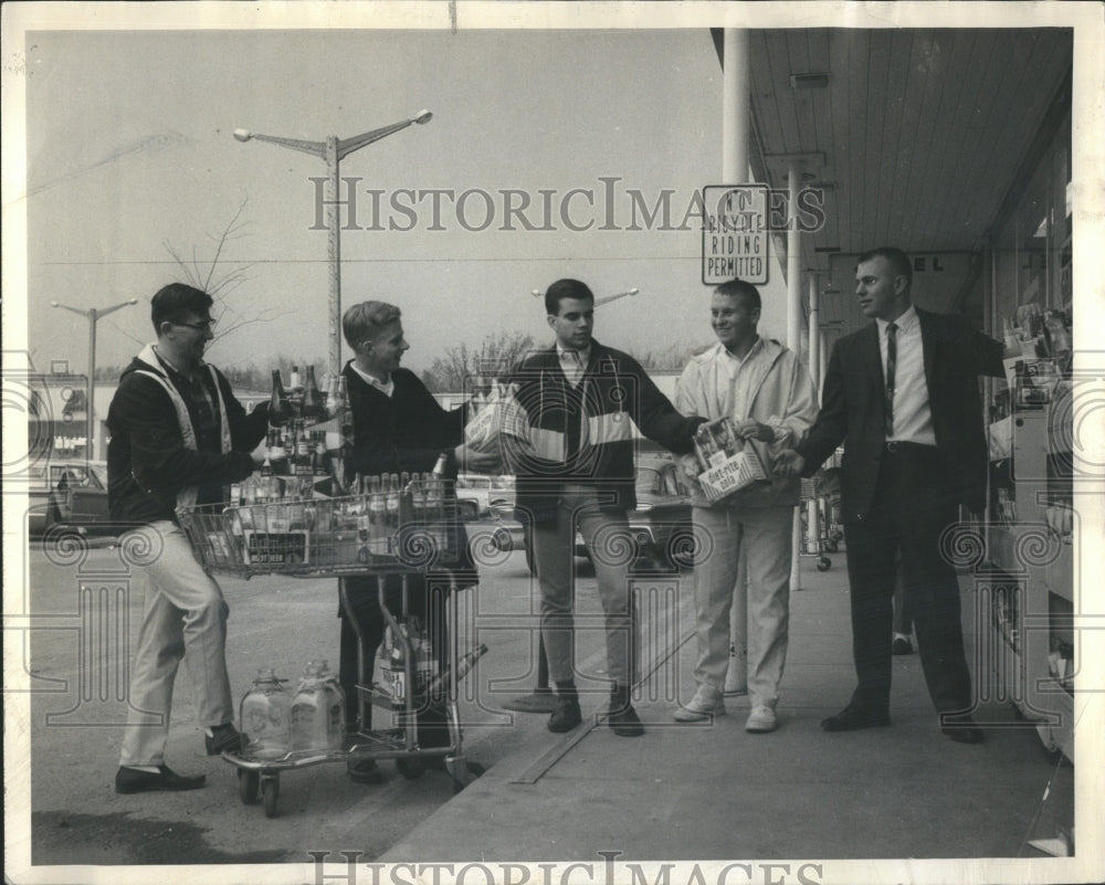 1966 Press Photo Deerfield High School - RRR90641 - Historic Images