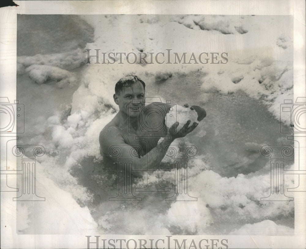 1955 William Wohl lake Michigan - Historic Images