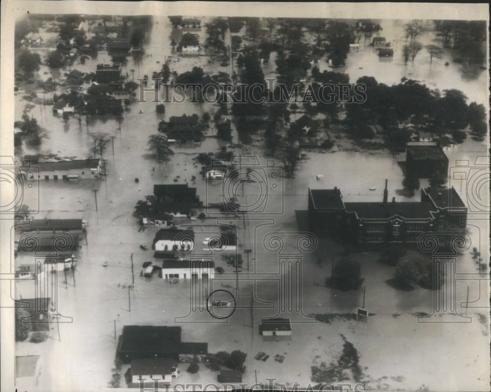 1946 Aerial view if flooded East St., Louis, Illinois - Historic Images