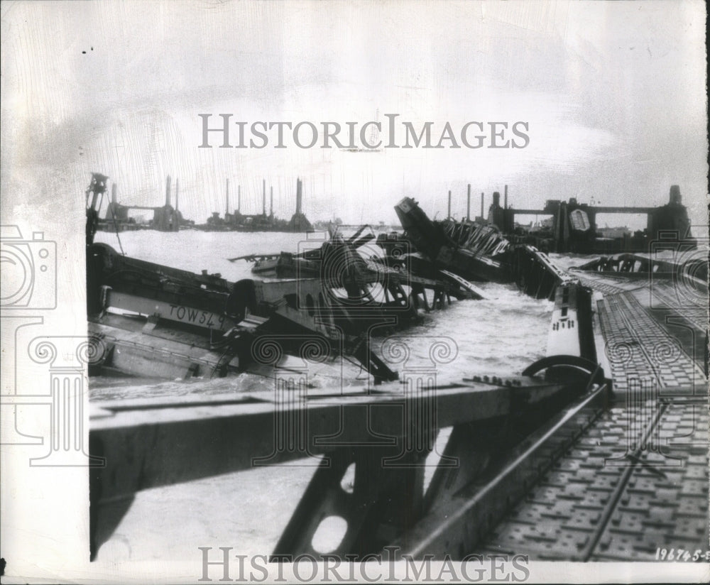 1944 English Channel Storm Twists Beachhead - Historic Images