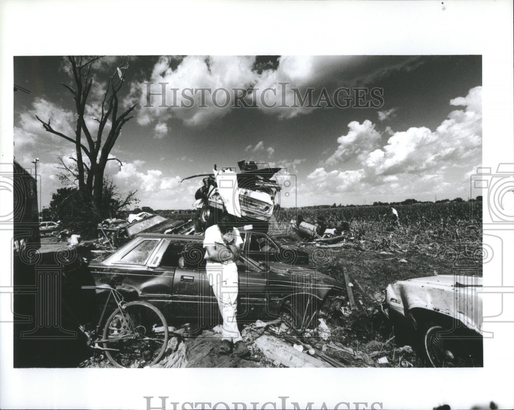 1990 Tornado Damage And Deaths In Illinois - Historic Images