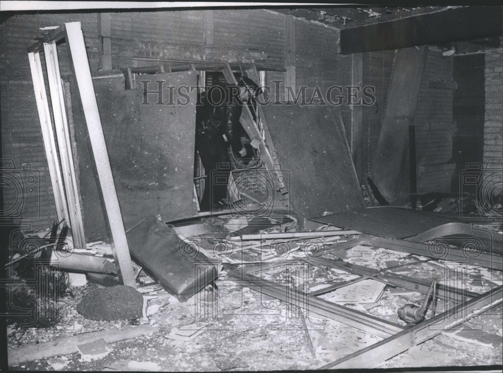 1971 Bomb Blasts Sharko's West - Historic Images