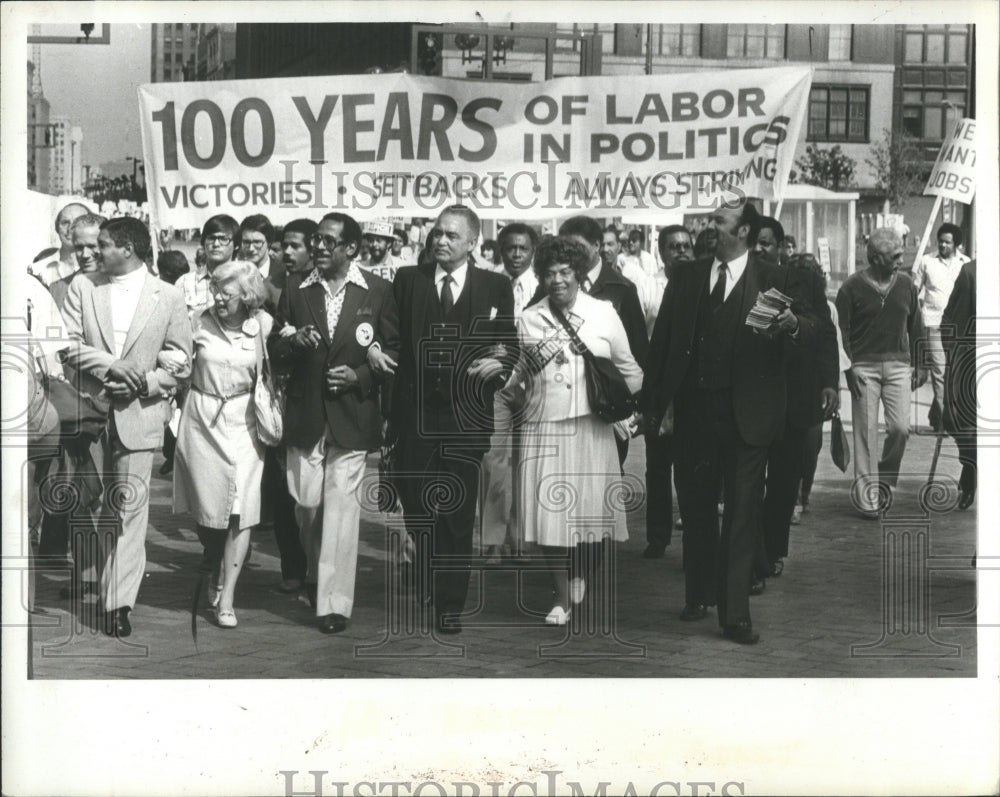 1981 People Labor Day Placards Detroit - Historic Images