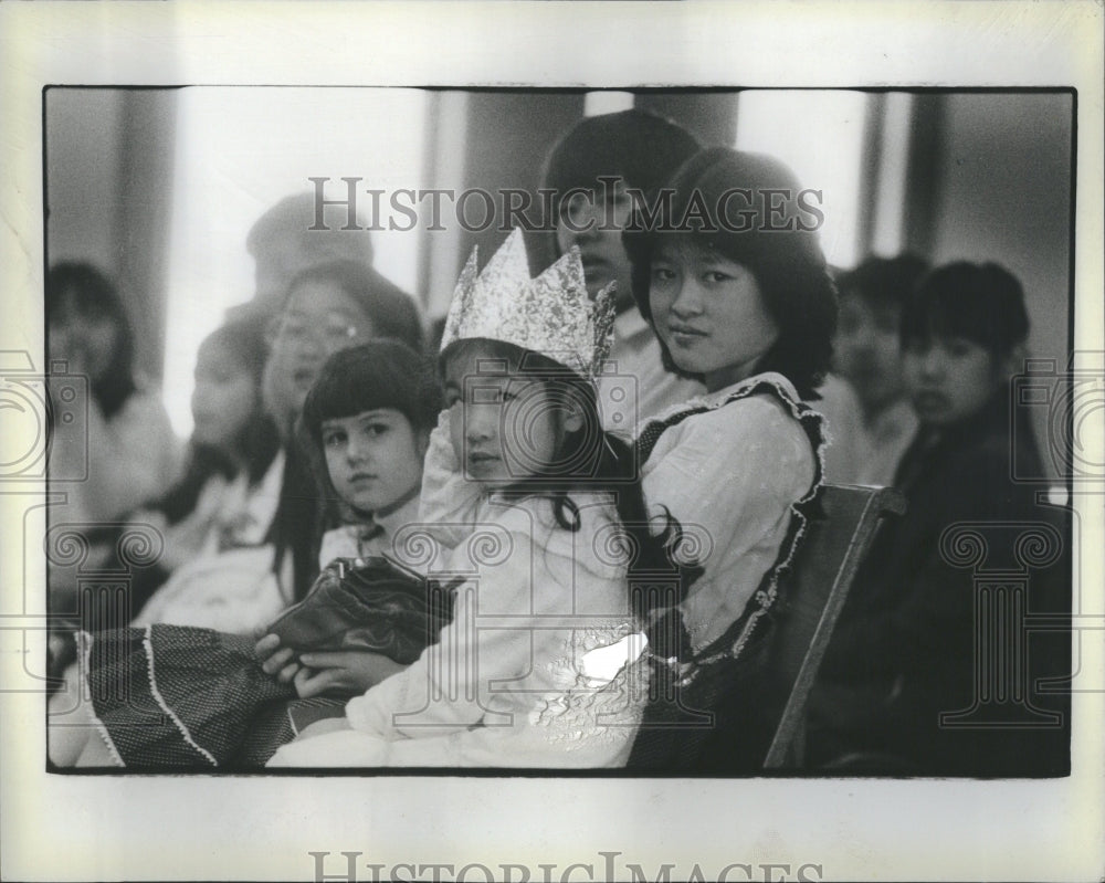 1983 StripsLittle Girl Parents Day Chicago - Historic Images