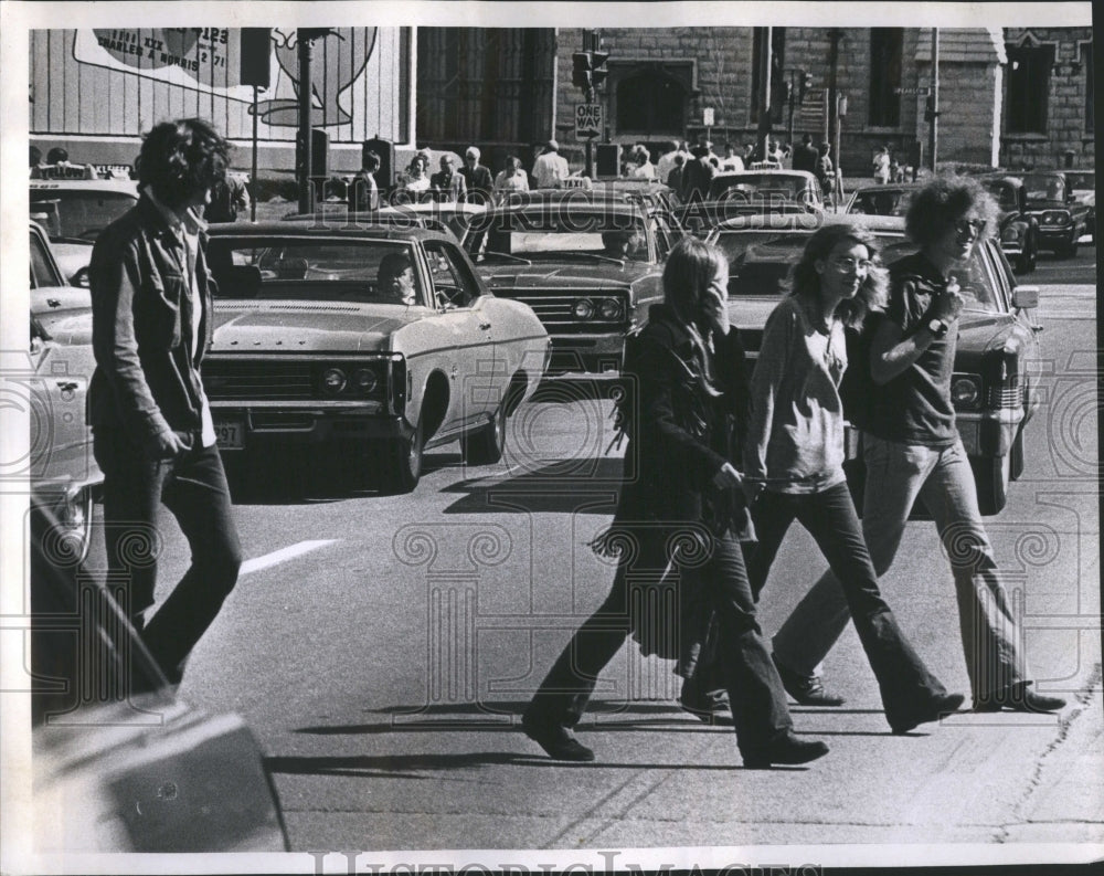 1971 Jaywalkers Enjoy People Road Cars - Historic Images