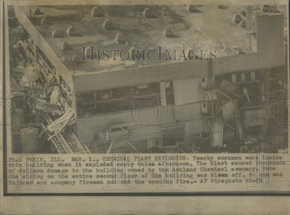 1968 Twenty Workmen Building Floor Ashland - Historic Images