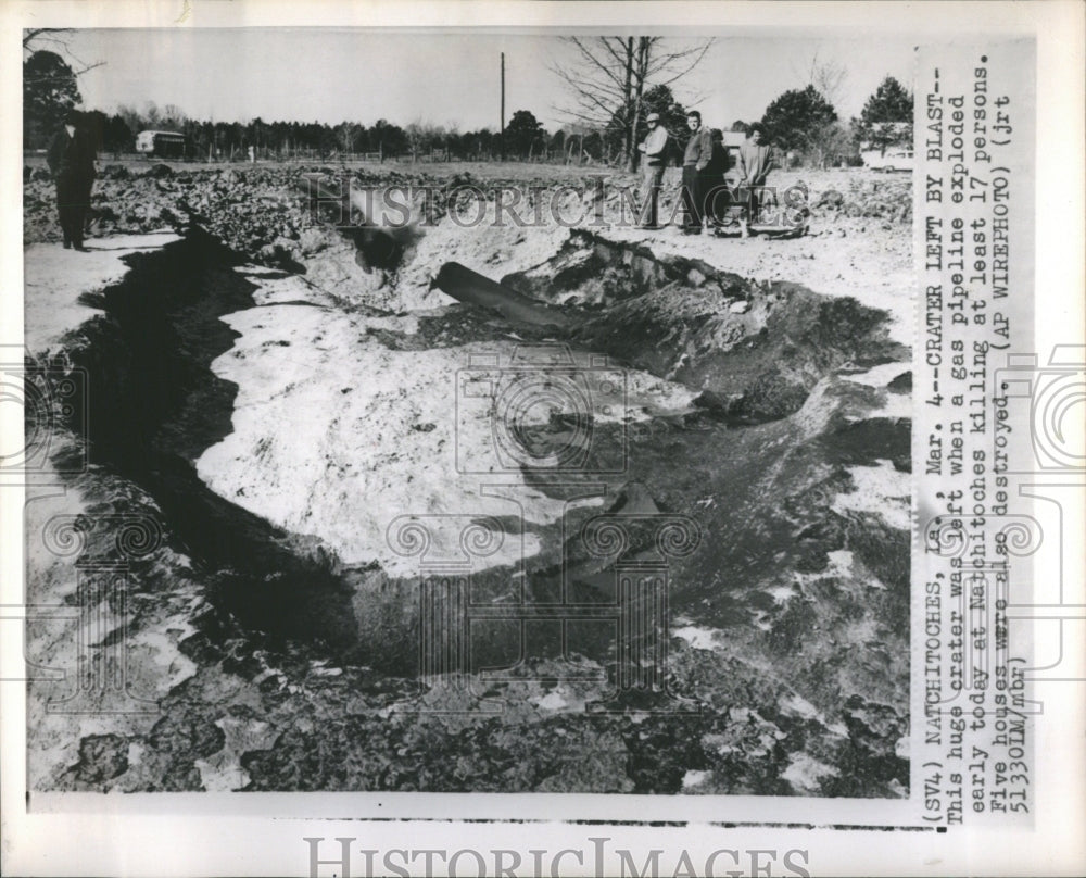 1965 Crater Blast Huge Natchitoches Persons  - Historic Images