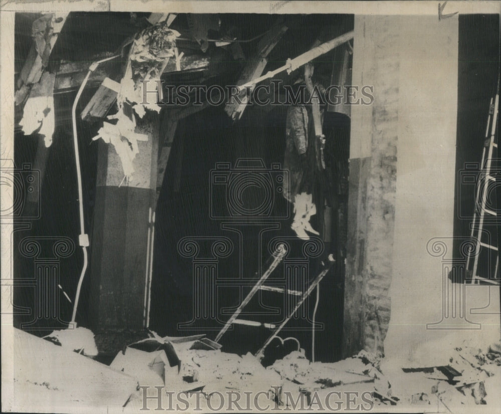 1949 Press Photo Explosion - Swift Co. - Historic Images