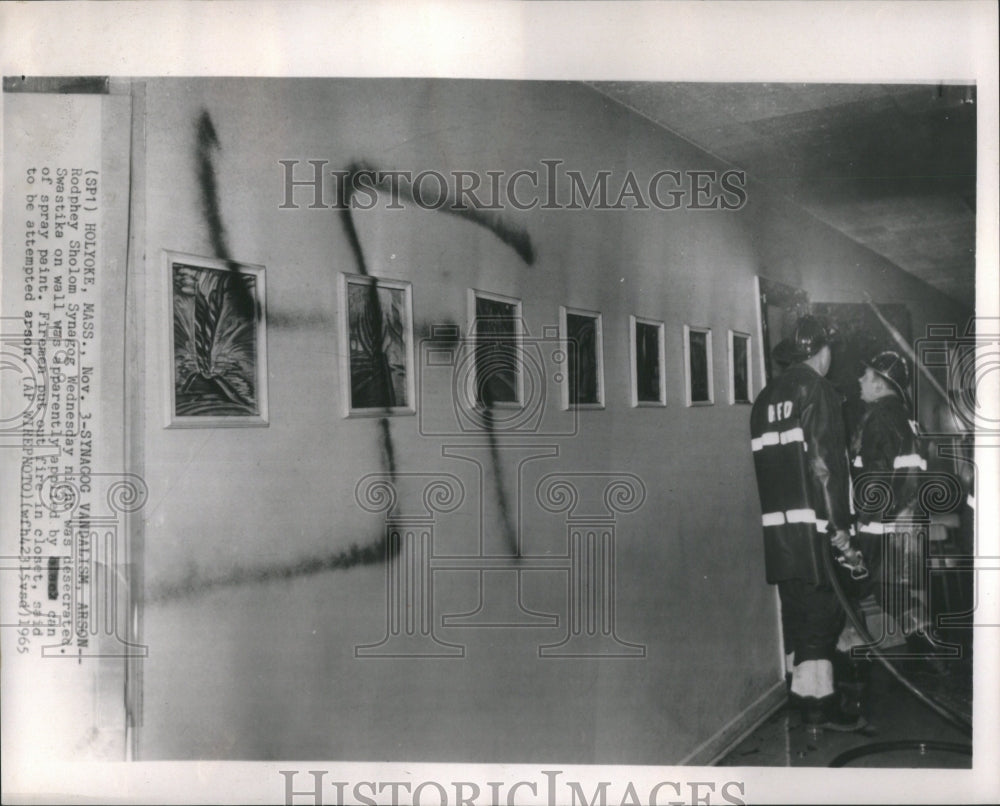 1965 Press Photo Holyoke Mas Synacoc Vandalism Arson - Historic Images