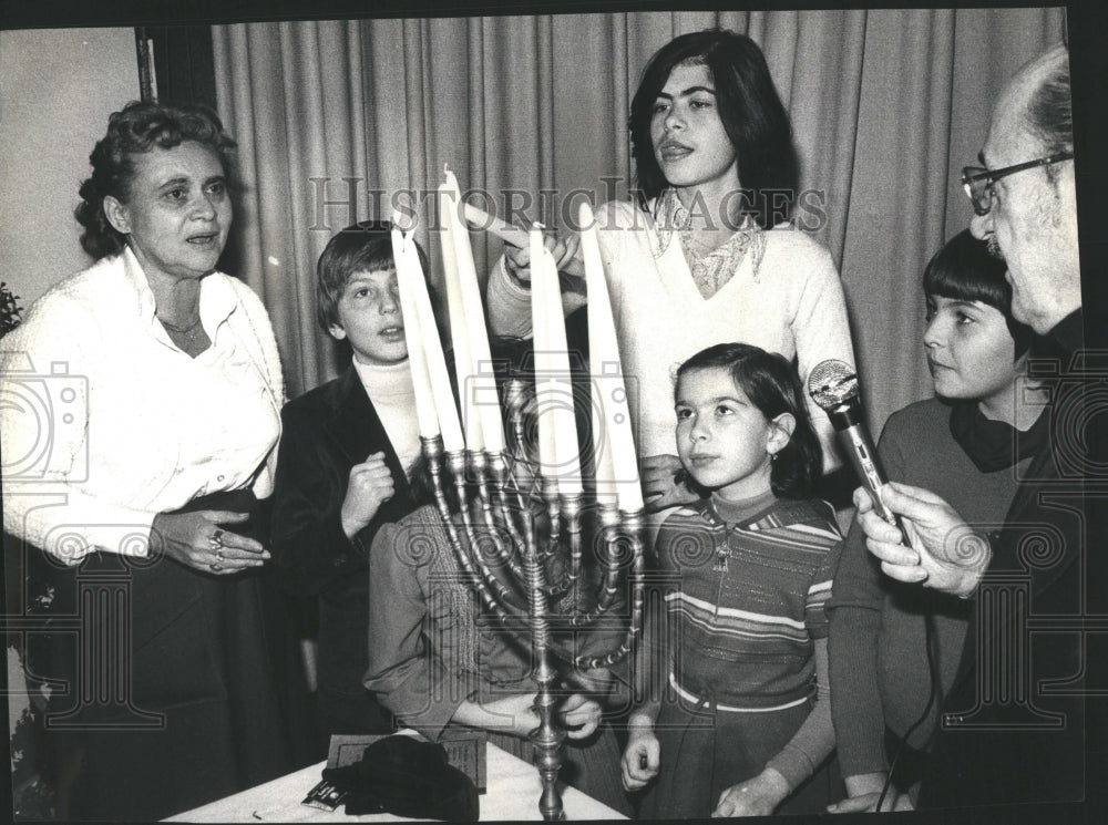 1979 Svetlana Belsky Hanukkah Zion - Historic Images