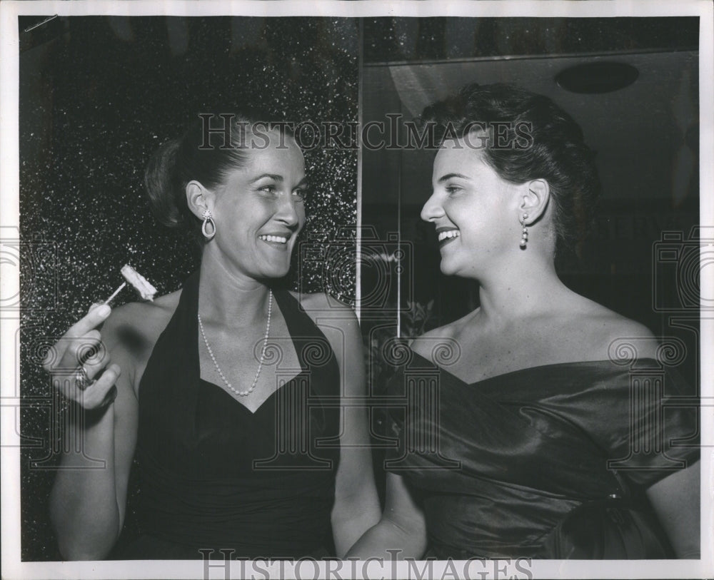 1955 Mrs.William W. Wirtz - Historic Images