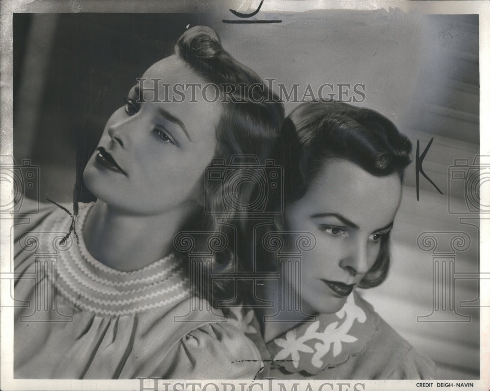 1949 Press Photo Mrs Elizabeth P Lunback Virginia Dorot - RRR93889 - Historic Images