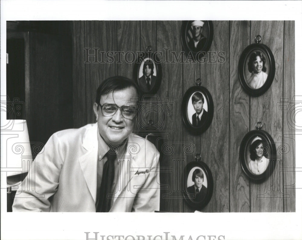 1986 Batten Physician Montgomery - Historic Images