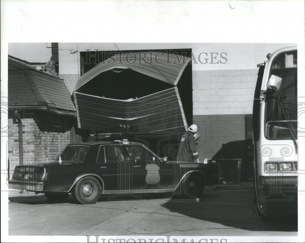 1985 Great Lakes Diesel Cars Injured - Historic Images