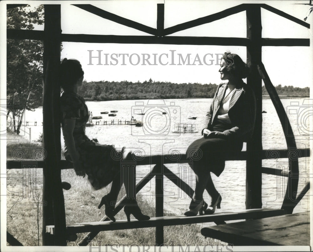 1939 Michigan Lakes Hougliton Slove - Historic Images