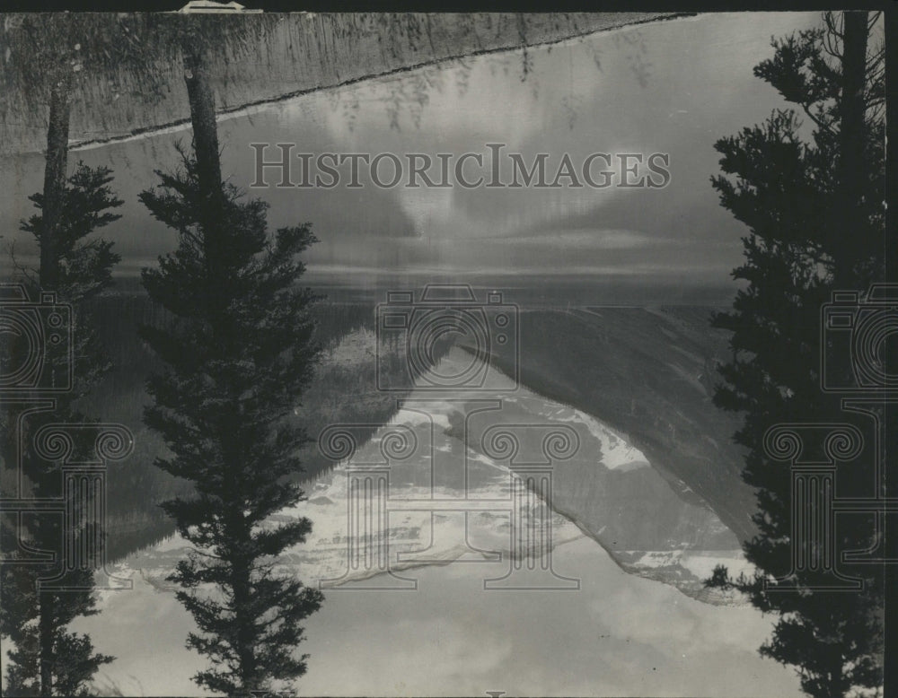 1933 Lake Louise Alberta Tom Wilson - Historic Images