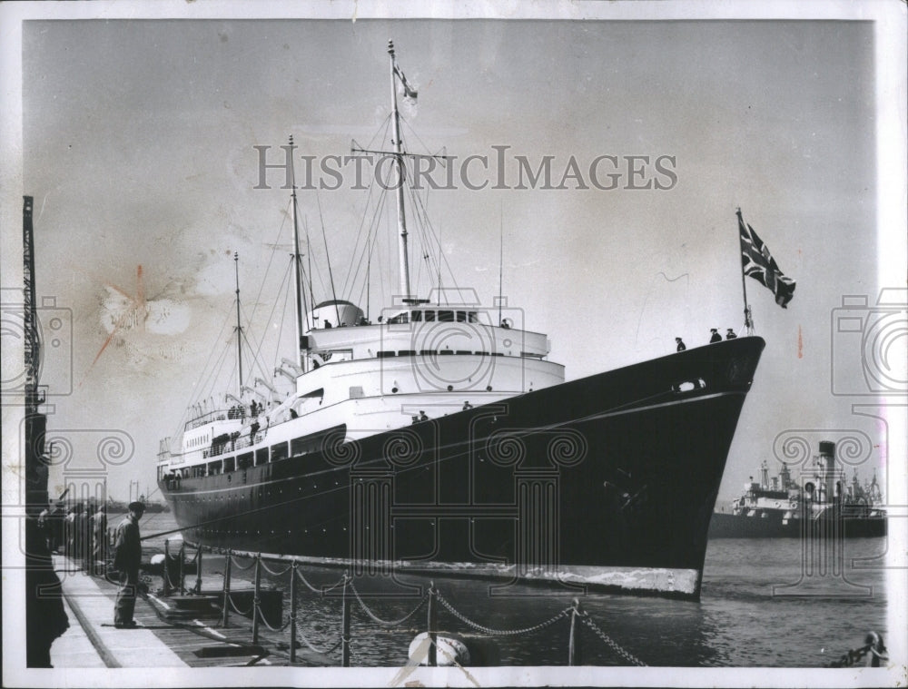 1959 Britannia Portsmouth Harbor England - Historic Images