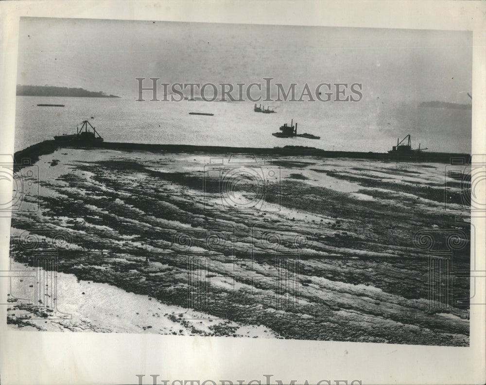 1932 Livingston Channel - Historic Images