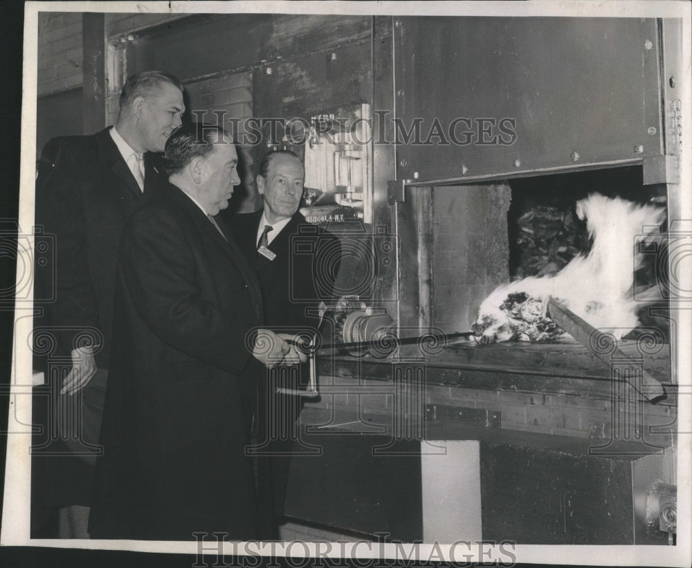 1963 Mayor Daley lights furnace - Historic Images