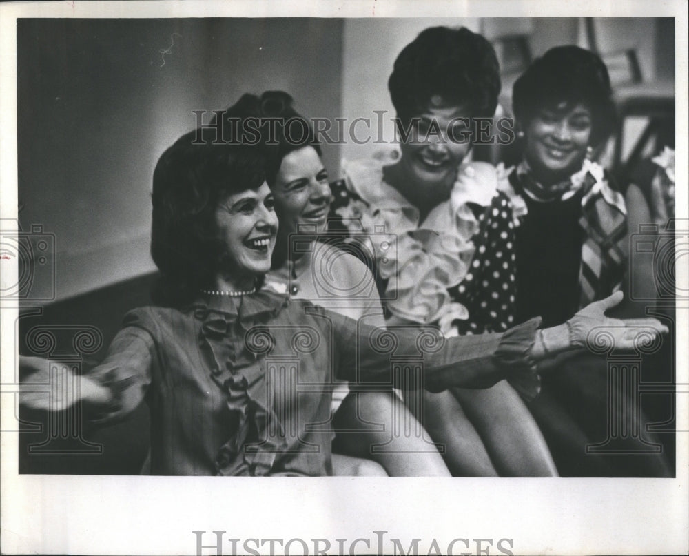 1969 National Glamour Grandmother Contest - Historic Images