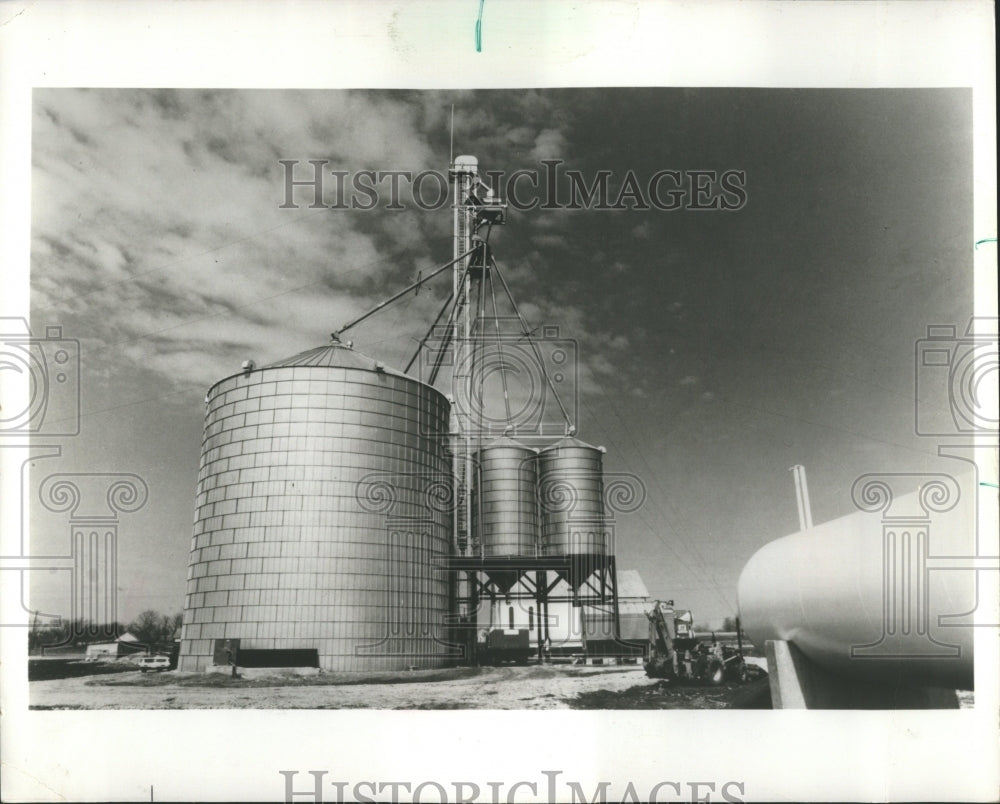 1977 Grain Storage Springfield Illinois - Historic Images