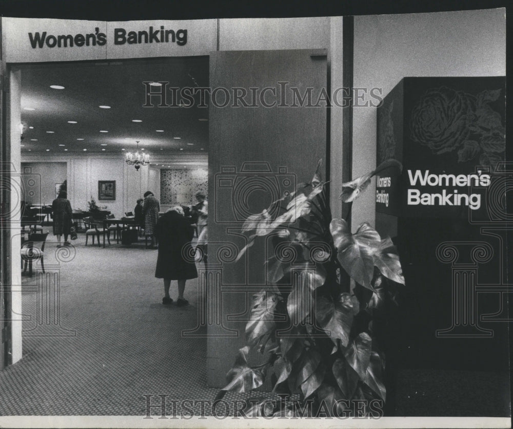 1975 First National Women&#39;s Bank Department - Historic Images
