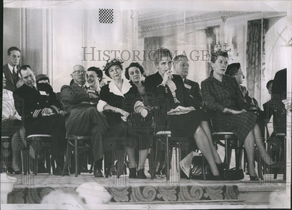 1956 Candid Camera Meeting Flash Powder Day - Historic Images