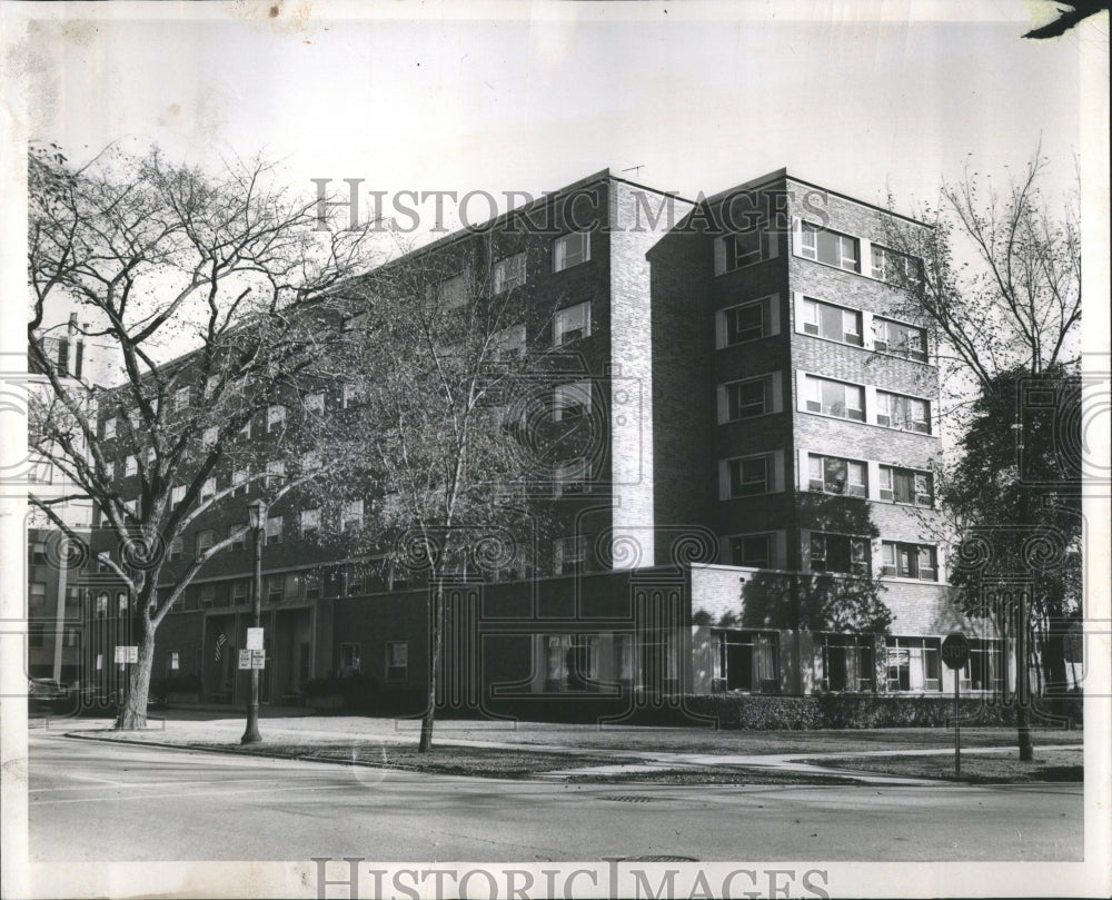 1962 James C. King Homes Men Oak Evanston - Historic Images