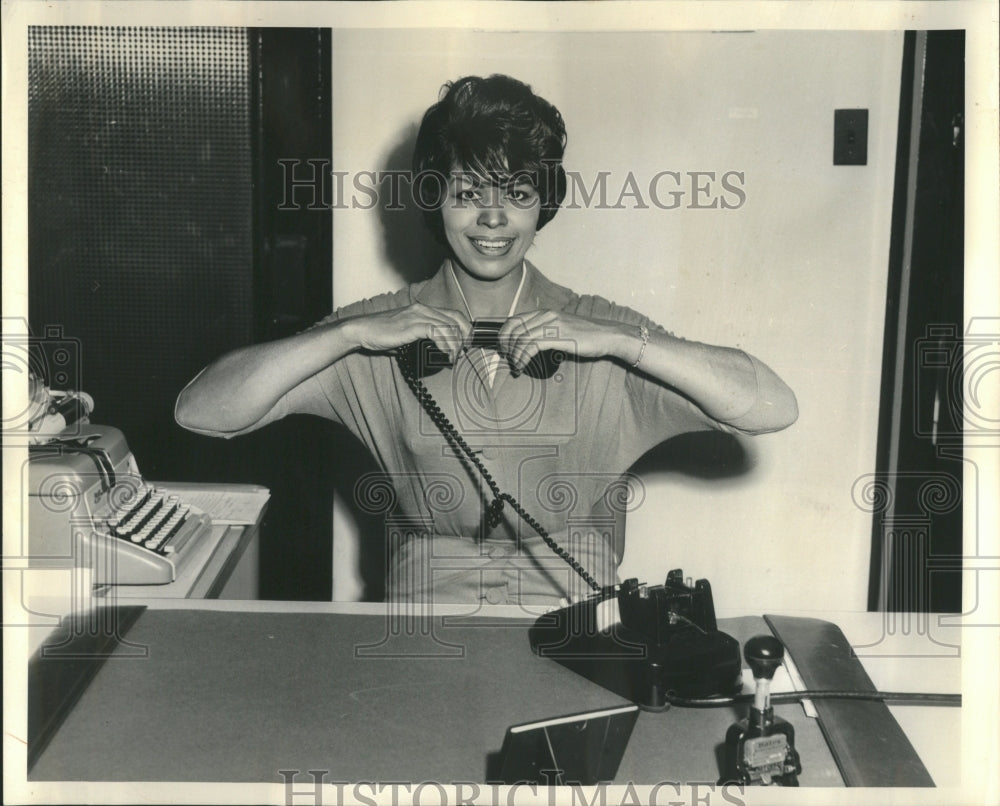 1965 Jan Shurpe Chicago Italy Telephone Rec - Historic Images