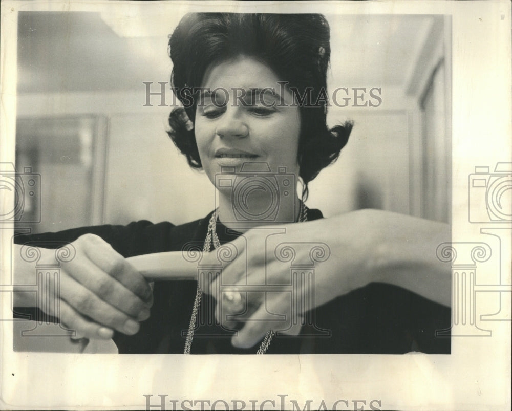 1965 Gerland Adams Consumer Fraud Girl - Historic Images